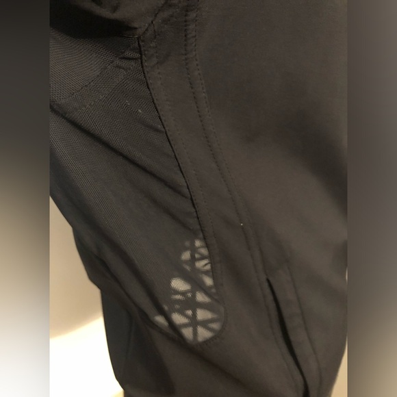 Size large Lululemon jacket - Picture 7 of 10